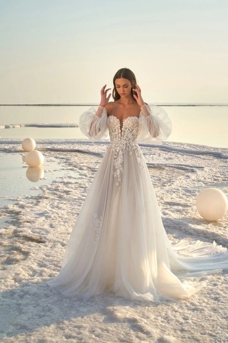 Beach line off the shoulder - off,