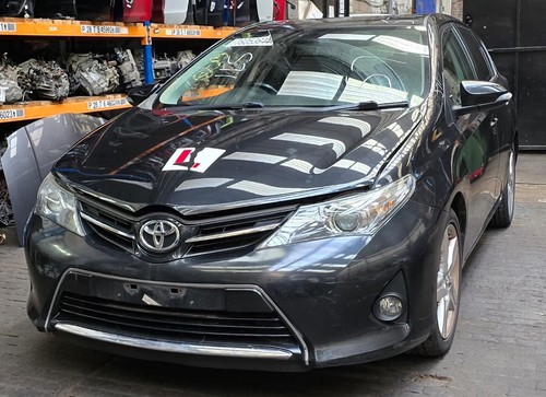 Toyota auris petrol - toyota, 1.6
