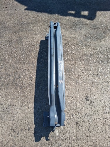 Cross 2020 2021 rear - t,