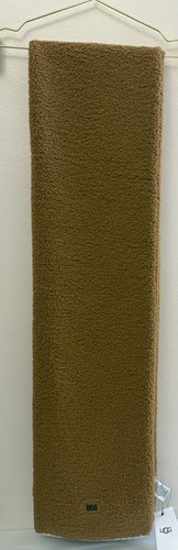 Nwt ugg uggfluff scalloped - nwt,