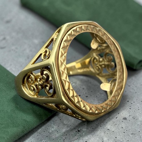 Vintage half sovereign ring - half,