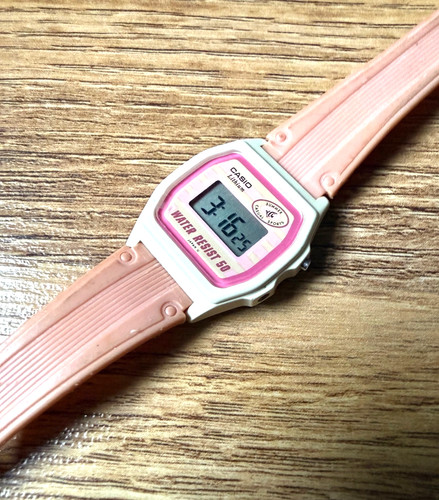 1980 vintage casio watch - 1980's,