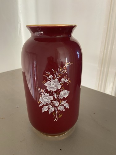 Prinknash vase gloucester - prinknash,