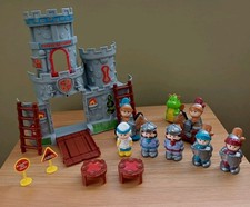 Happyland Knights Figures and Interactive Castle Playset Includes Dragon Figure
