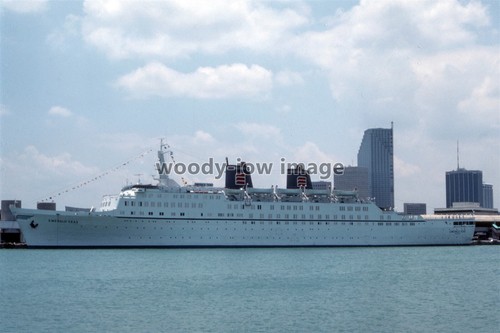 Sq0179 cruise liner - -,