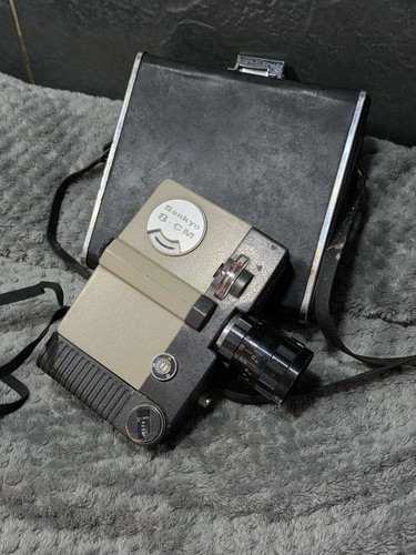 Sankyo 8mm cine camera - 8-cm,