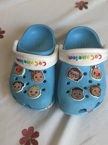 Cocomelon crocs electric blue - electric,
