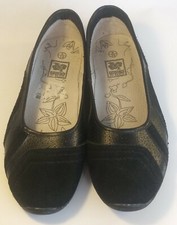 DOWN TO EARTH SIZE 6 BLACK LEATHER & SUEDE BALLET SHOES. G2/5810302470A