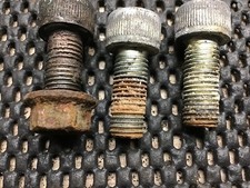 Yamaha XJ900 Rear Right Hand Rear Foot Peg Mounting Bracket Bolts 30118 T330