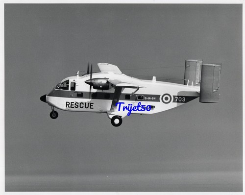 10x8 photo shorts skyvan - b&w,