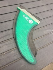 Longboard - Midlength Hybrid Slice 8" Futures FCS Single Surfboard Fin Hexcore