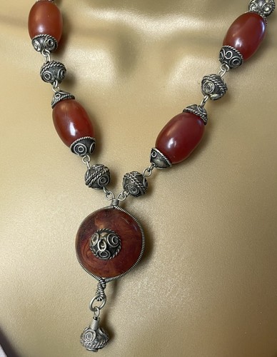 Antique cherry red - antique, amber