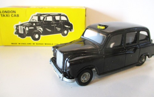 Budgie models 101 - budgie, black