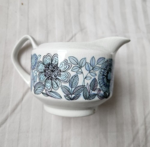 Pottery ironstone pontesa - pottery,