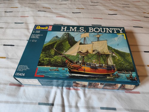 Brand new revell hms bounty - brand,