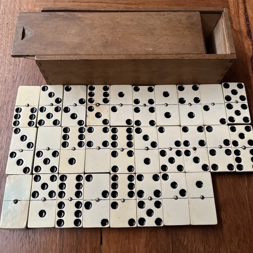 Complete set antique - complete,