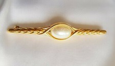 Brooch ~ Bar ~ Vintage Style ~