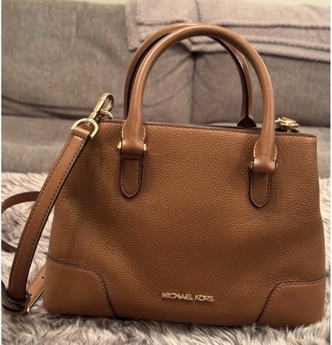 Michael kors brown pebbled - kors,