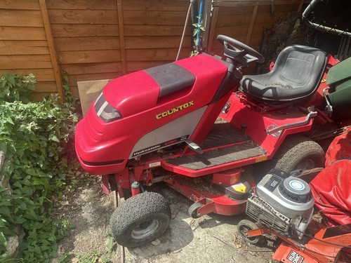 Countax ride mower - on,