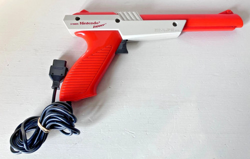 Nintendo nes zapper gun - nintendo,