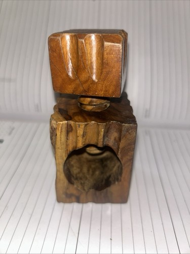 Carved olive wood nut - olive, cracker