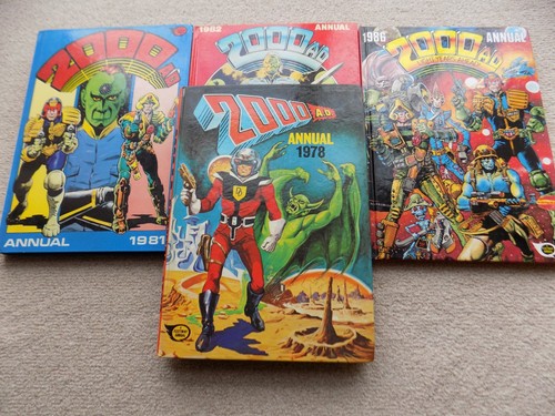 Fleetway 2000ad annuals - 2000ad, 4