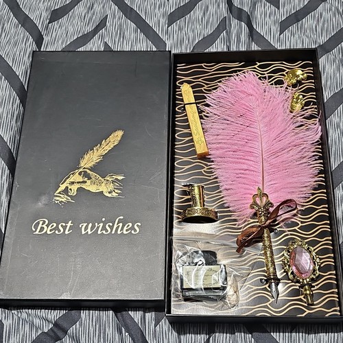 Pink feather quill - pink,