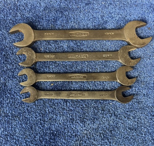 Jaguar tool box - tool,