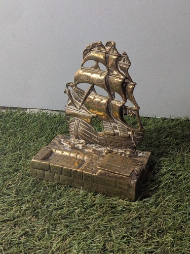 Vintage brass ship pen stand - ship,