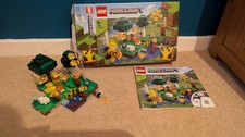 LEGO Minecraft: The Bee Farm