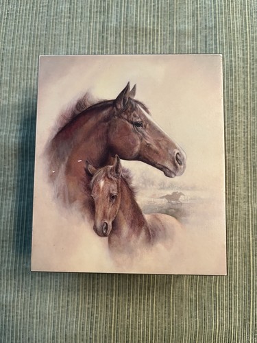 Wooden horse box - ., 2”h