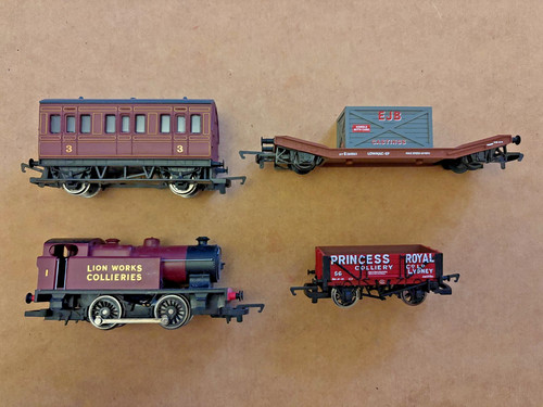 Hornby railway lion works - railway,