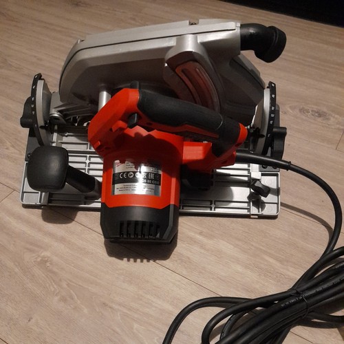 Milwaukee circural saw cs - saw,
