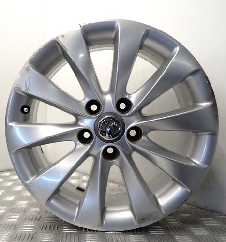 Vauxhall meriva silver - 16'',