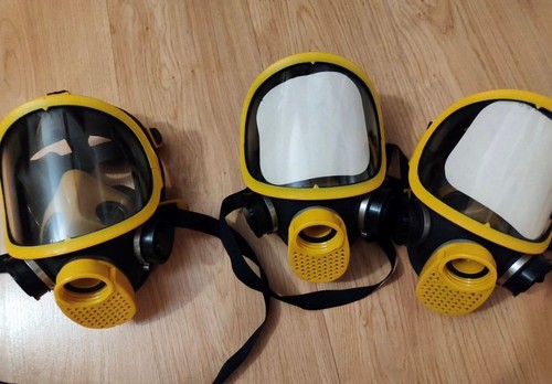 Panoramic rubber gas mask