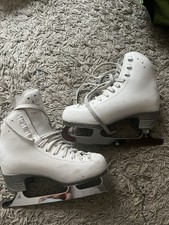 Roces Paradise White Figure Skating Ice Skate Size UK 3 Junior Inc Blade Guards
