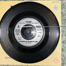 B.B. King 12 Single Standing