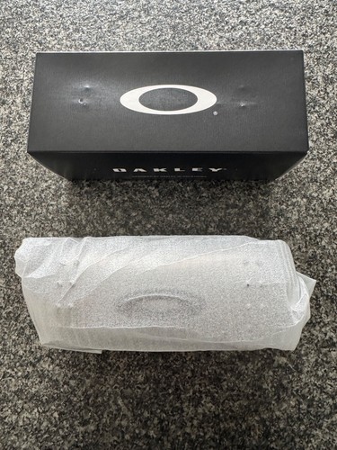 Bnib genuine sealed oakley - bnib,