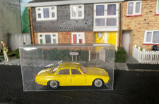 Husky, Jaguar XJ6 4.2 No39