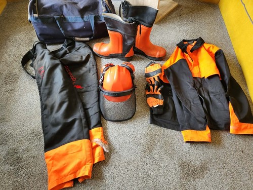 Chainsaw safety clothing - chainsaw,