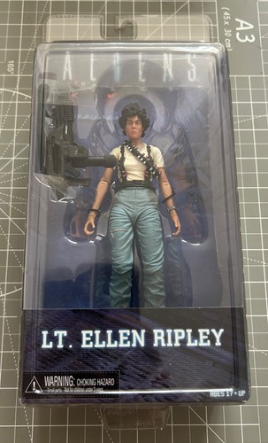 Neca aliens figure - aliens,