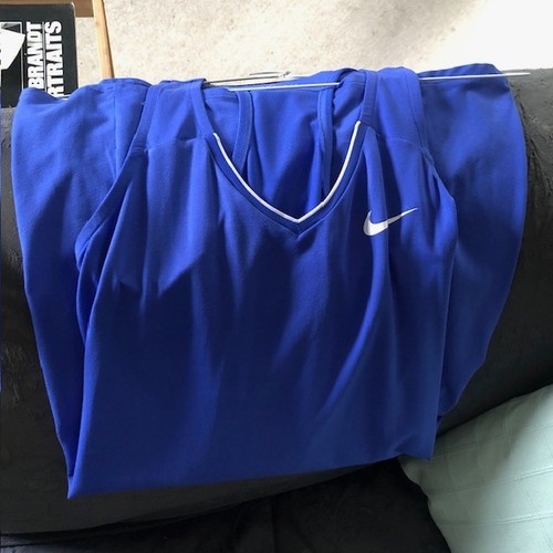 Electric blue nike tennis - electric,