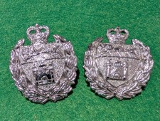 Obsolete police collar badge x