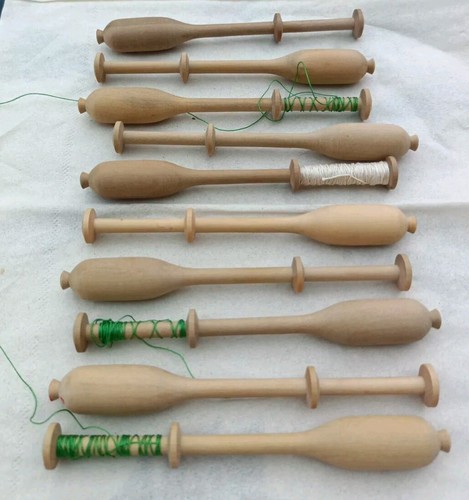 Wooden lace bobbins inch - 10,