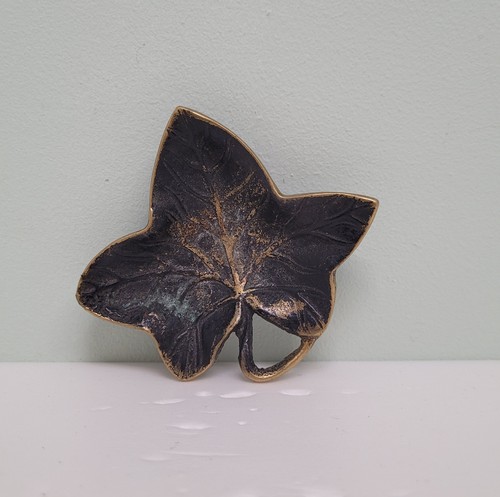 Vintage brass ivy leaf - vintage, trinket