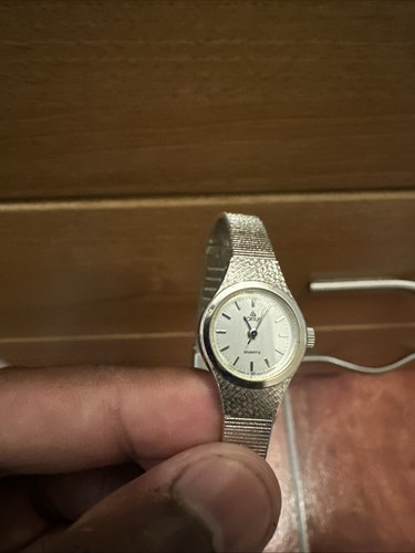 Lorus quartz watch v233 - lorus,
