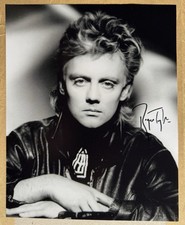 ROGER TAYLOR QUEEN HAND SIGNED