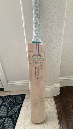 Newbery kudos cricket bat - bat,