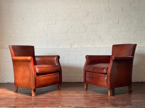 Stylish pair french - a,