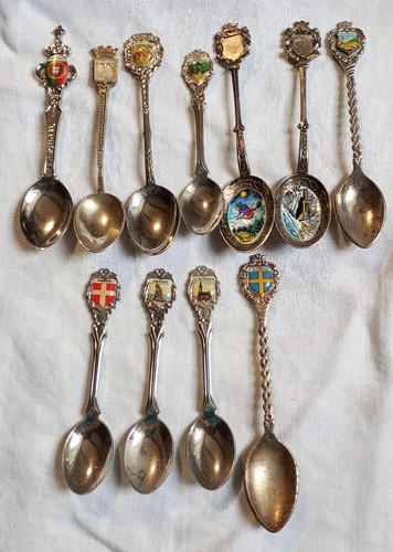 Vintage souvenir teaspoons - 11,